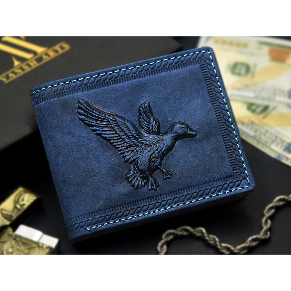3047 Leather Wallets - 3D Embossed Realistic Duck Design Bifold Leather - Picture 2 of 9